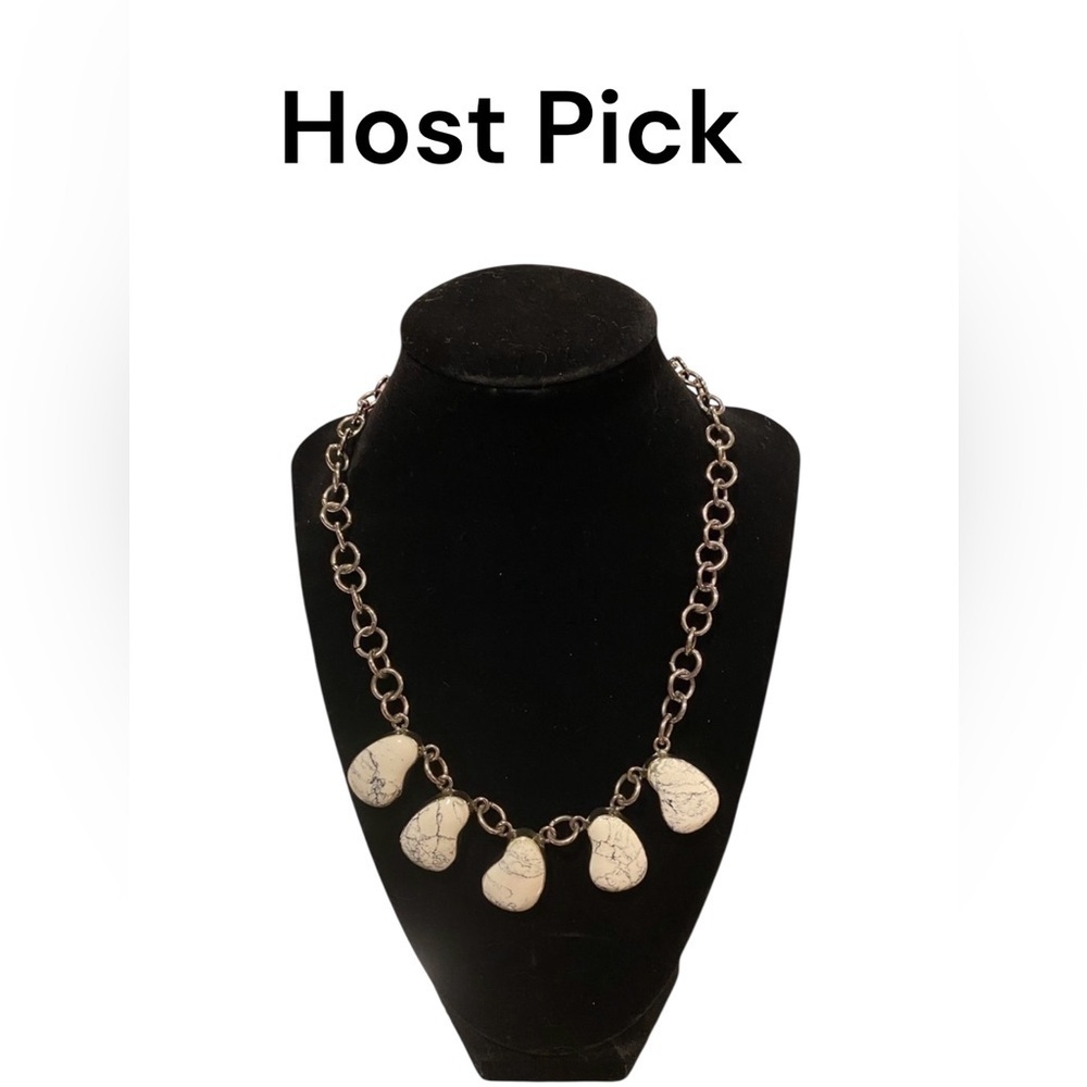 𝅺Host Pick🎉 Art Deco Statement Necklace